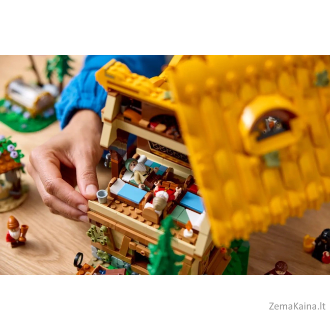 LEGO 43242 Disney Chatka Królewny Śnieżki i siedmiu krasnoludków 11