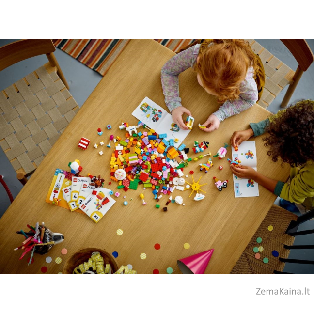 LEGO CLASSIC 11029 KŪRYBINĖS ŠALIES DĖŽUTĖ 8